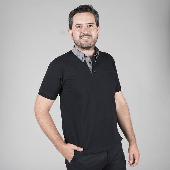 Pólo De Homem Média-Curta Com Camiseiro Preto Combinado Quadrados