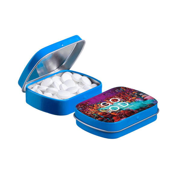 Aufklappbare Metallbox mit Pfefferminzbonbons